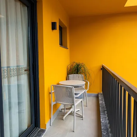 Wesuites Ξενοδοχείο *
